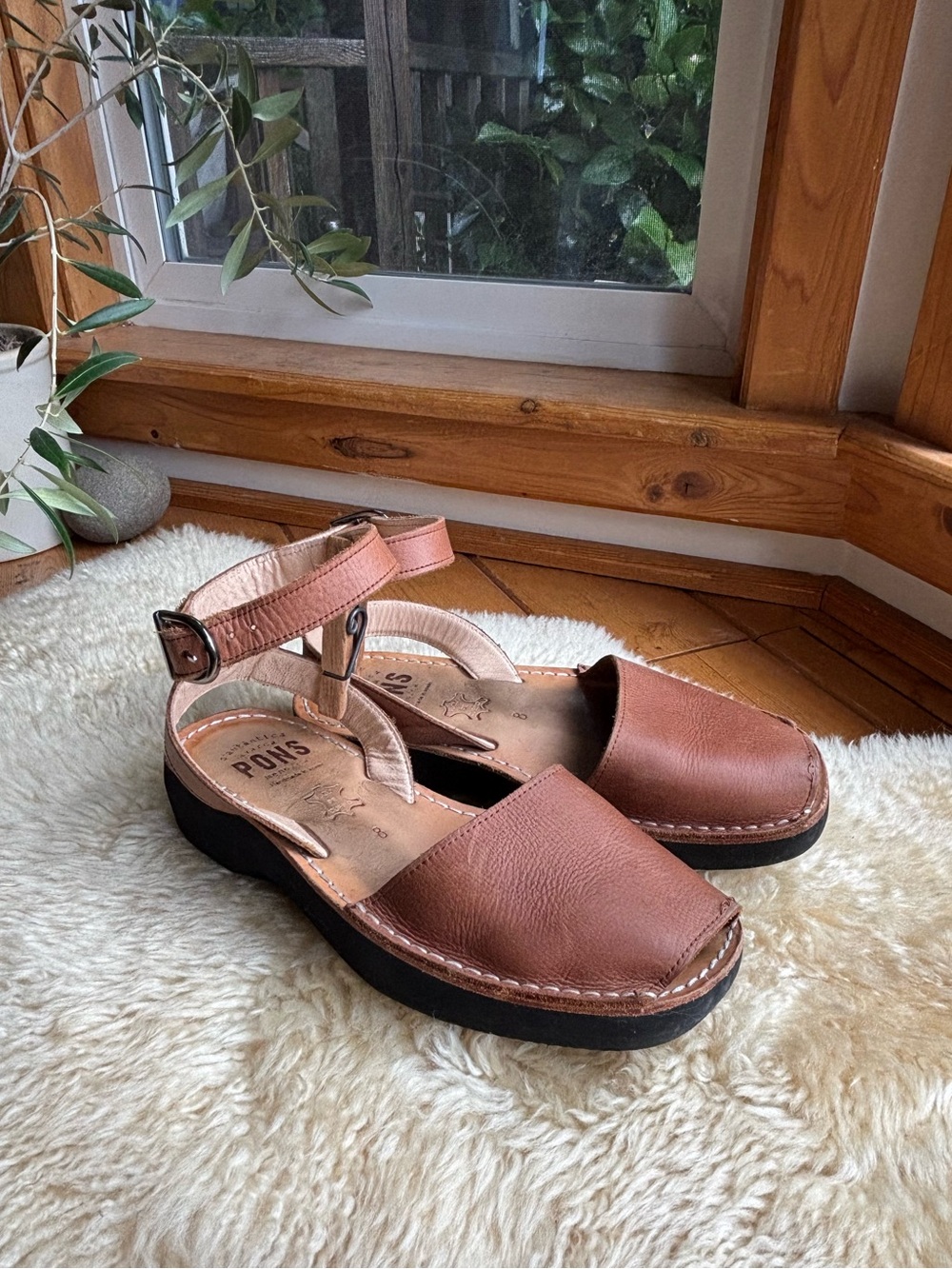Pons Leather Sandals